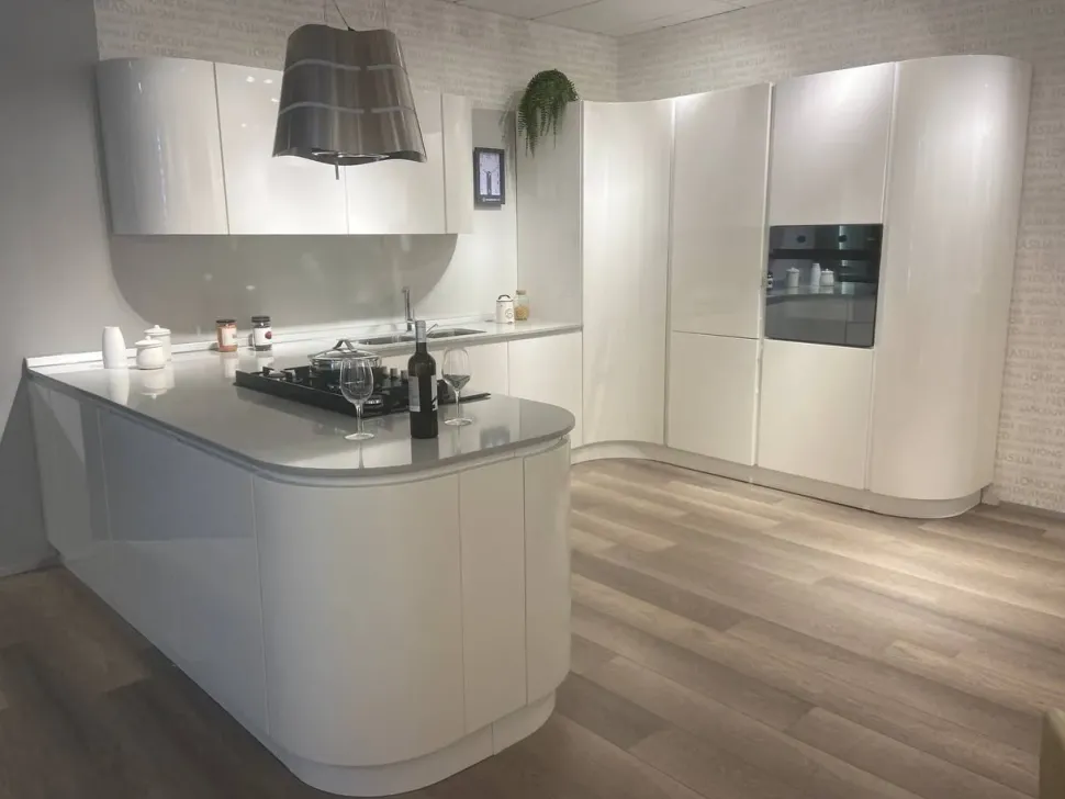 Cucina con penisola moderna bianca Ar