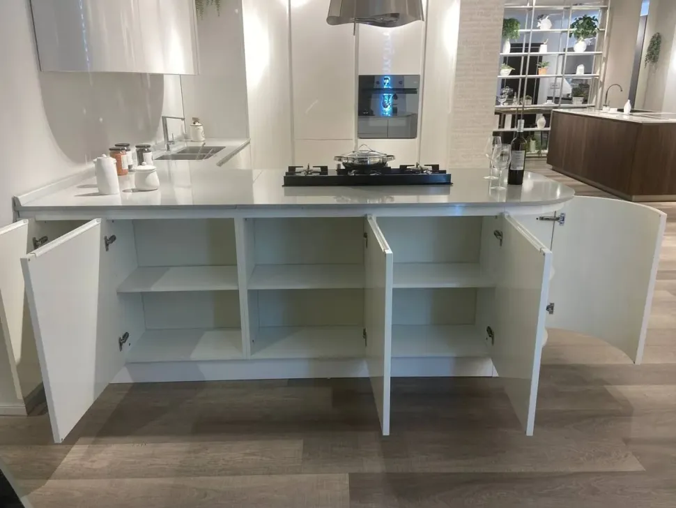 Cucina con penisola moderna bianca Ar