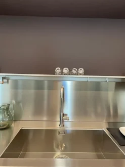 Cucina Cucina obliqua di Ernestomeda in offerta -35%