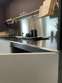 Cucina Cucina obliqua di Ernestomeda in offerta -35%