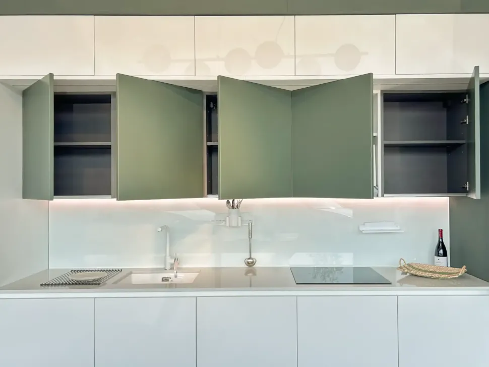 Cucina Cucina trend verde opaco moderna bianca Forma 2000 lineare scontata 40%