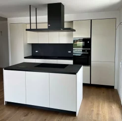 Cucina design bianca Primopiano cucine ad isola Ingrosso cucine moderne icm69 scontata