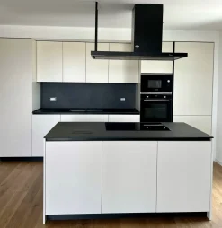 Cucina design bianca Primopiano cucine ad isola Ingrosso cucine moderne icm69 scontata