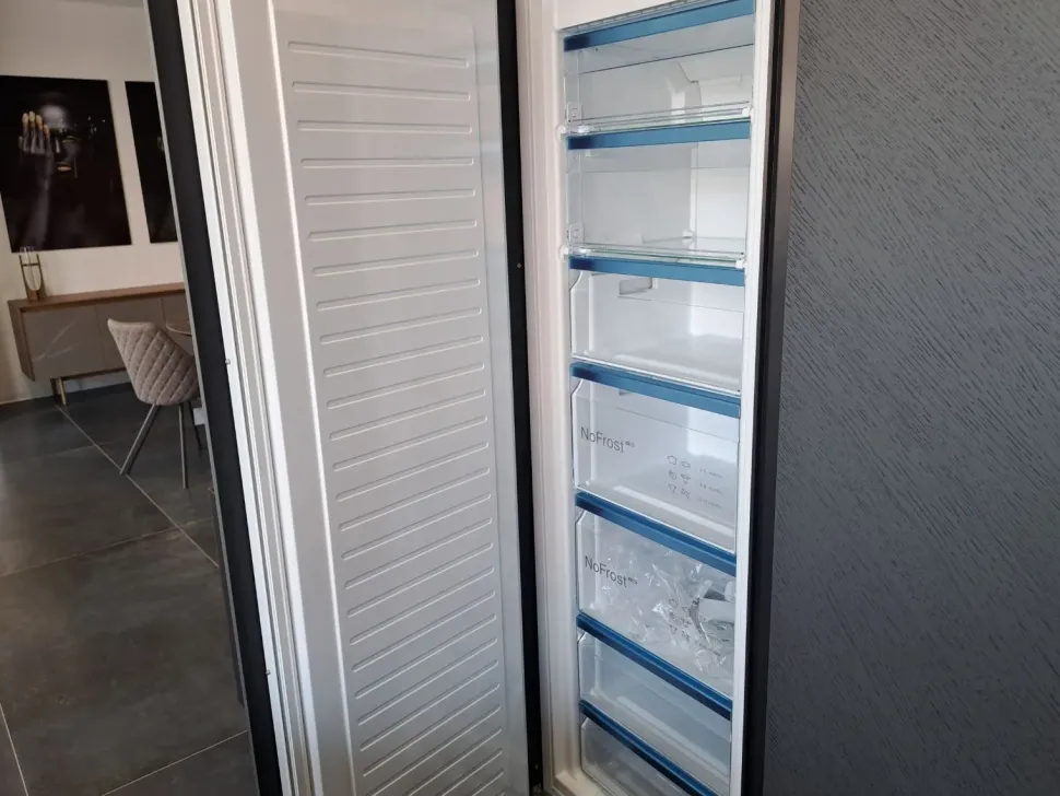 Cucina design con isola Mantis Binova a prezzo ribassato