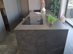 Cucina design con isola Mantis Binova a prezzo ribassato