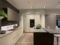 Cucina design con isola Skill Modulnova a prezzo scontato