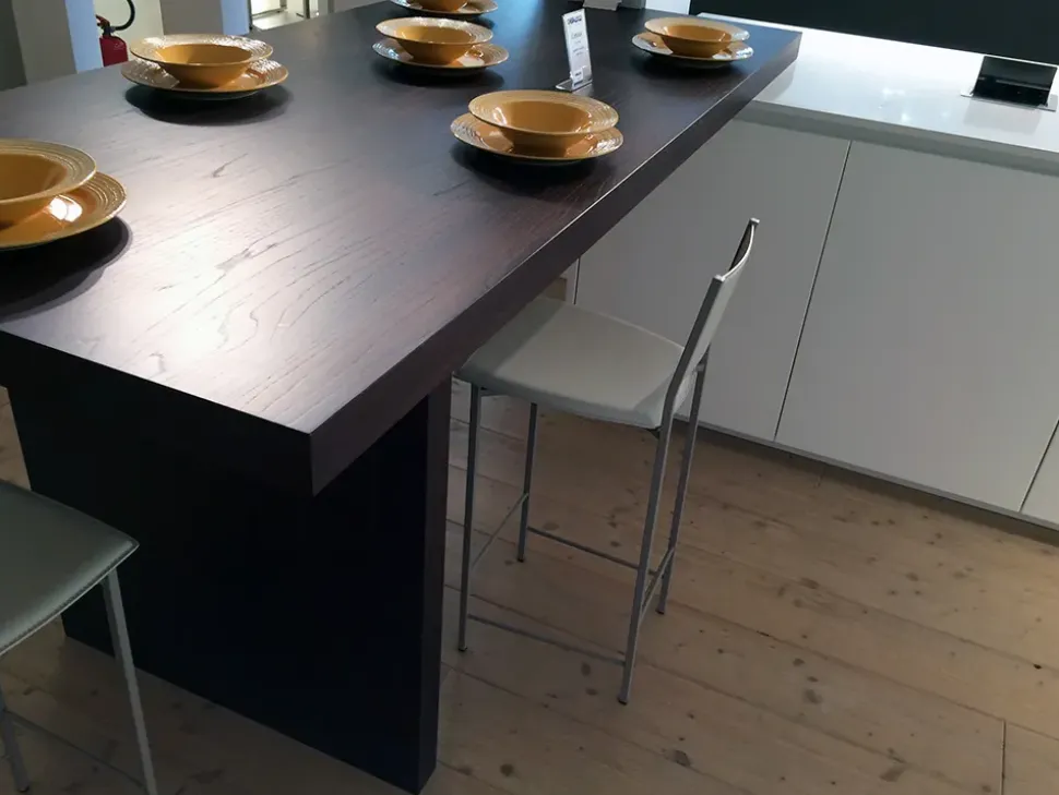 Cucina design Effeti Evoluzione in laccato opaco scontata del 67%