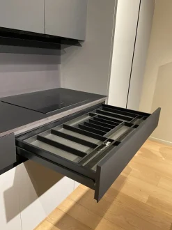 Cucina design lineare Fenix e laminato Artigianale a prezzo ribassato