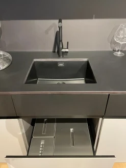 Cucina design lineare Fenix e laminato Artigianale a prezzo ribassato