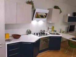 Cucina Dibiesse moderna con penisola grigio in laccato lucido Sfera