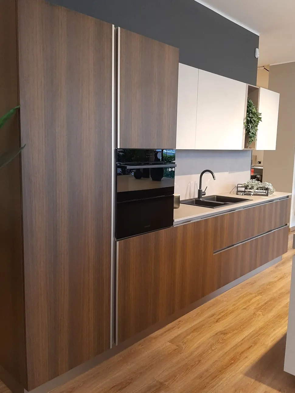 Cucina Ego line - era moderna altri colori Febal con isola scontata 50%