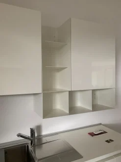 Cucina Euromobil moderna ad angolo bianca in polimerico lucido Filoescape