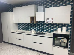 Cucina Febal moderna lineare bianca in laminato materico Era