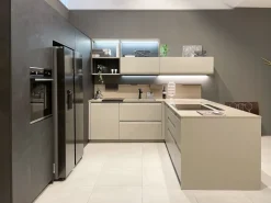 Cucina Formalia moderna grigio Scavolini ad angolo scontata 35%