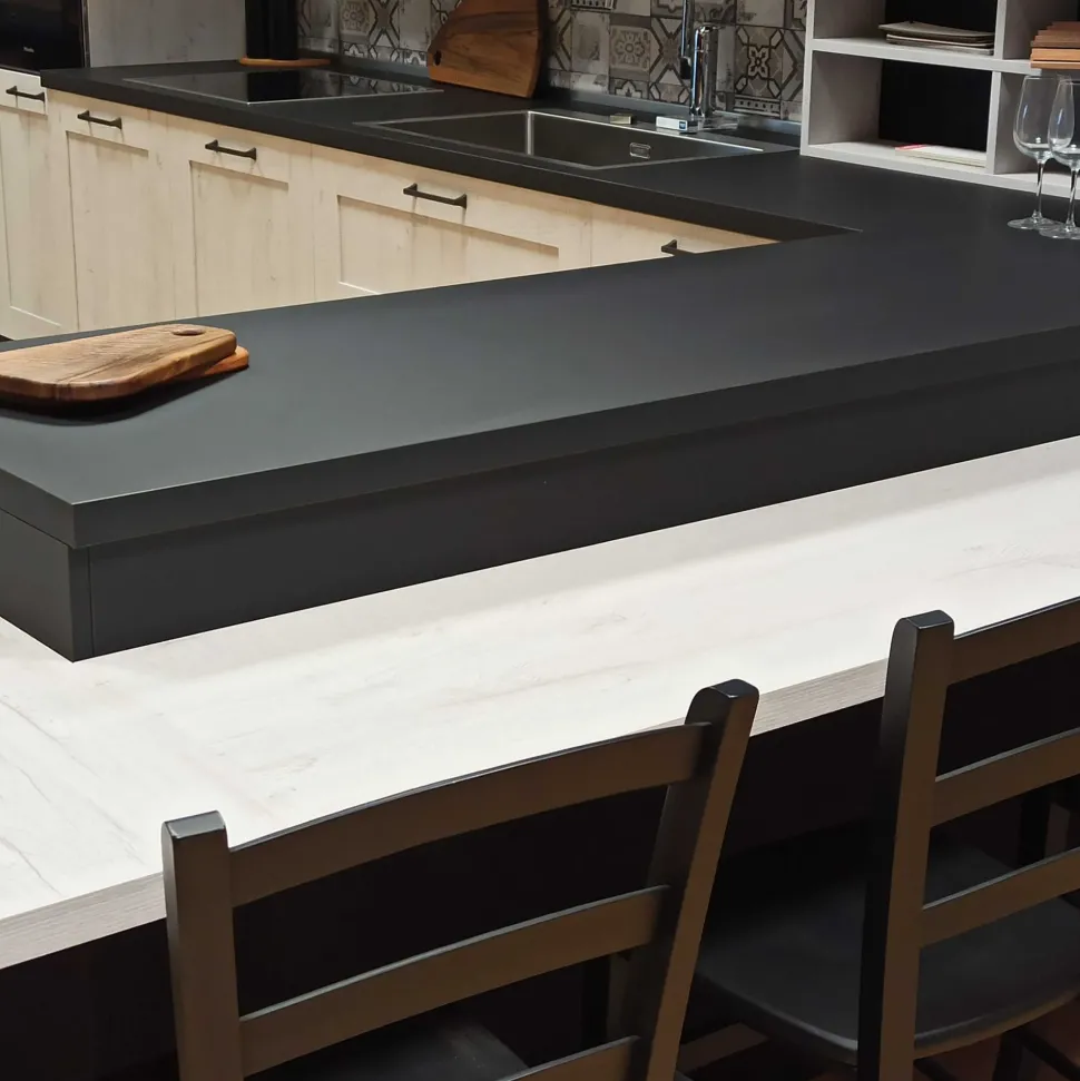 Cucina Gicinque moderna con penisola altri colori in hpl Time