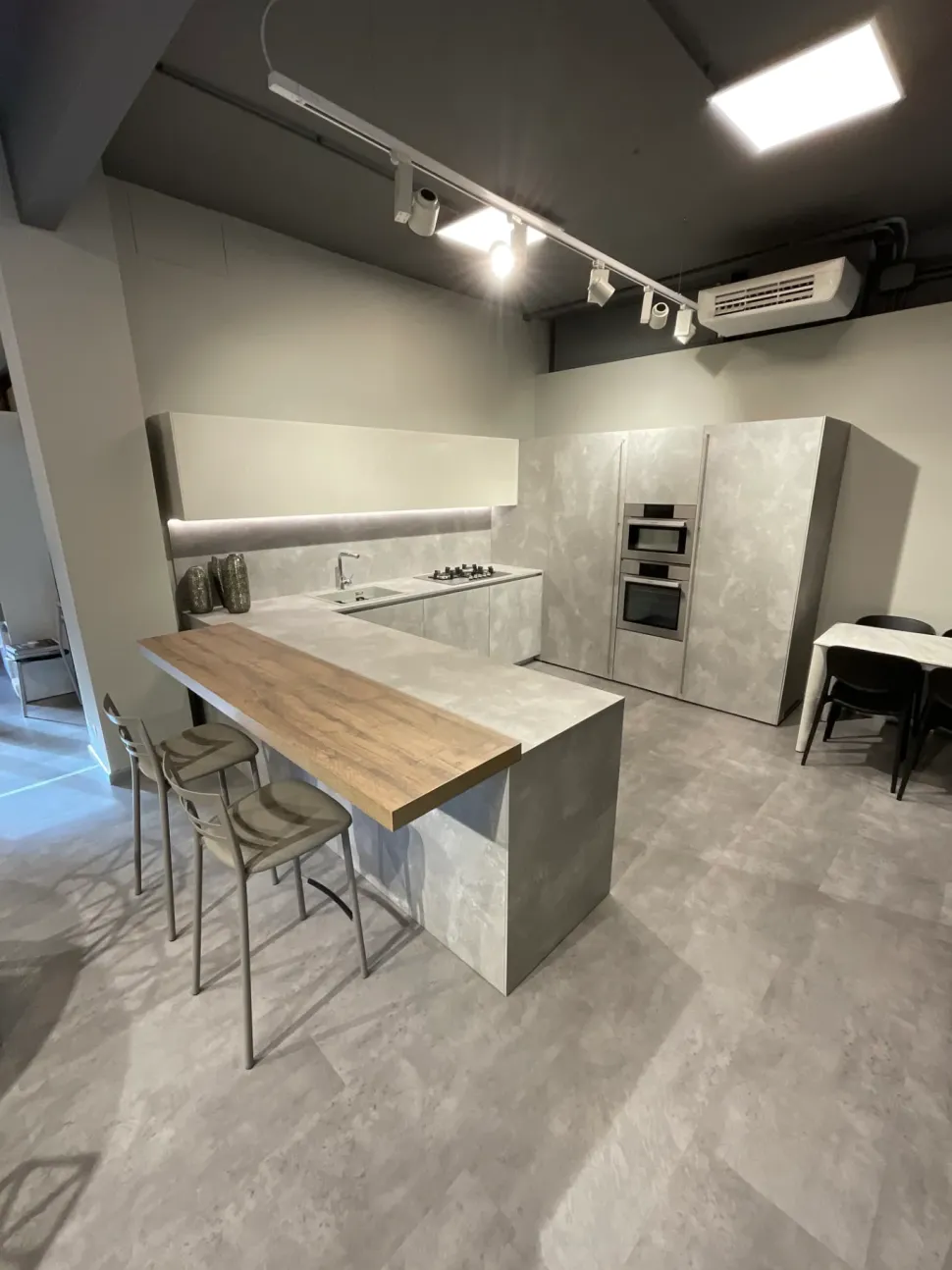 Cucina grigia moderna con penisola 2?1 Copat cucine a soli 12000 Euro