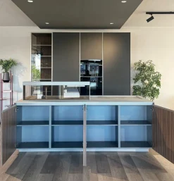 Cucina grigia moderna con isola Sign Ernestomeda in Offerta Outlet