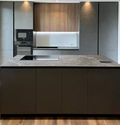 Cucina grigio design ad isola Ingrosso cucine moderne icm41 Primopiano cucine