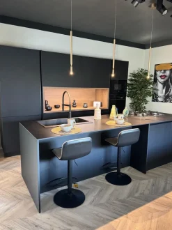 Cucina Infinity design antracite Stosa con isola scontata 45%