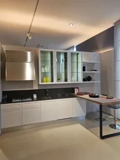 Cucina inglese con penisola Carattere  Scavolini a prezzo scontato