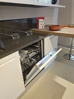 Cucina inglese con penisola Carattere  Scavolini a prezzo scontato