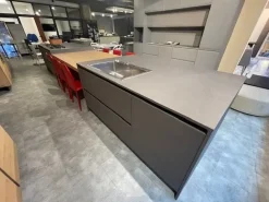 Cucina Kalì ecomalta moderna grigio Arredo3 ad isola scontata 61%