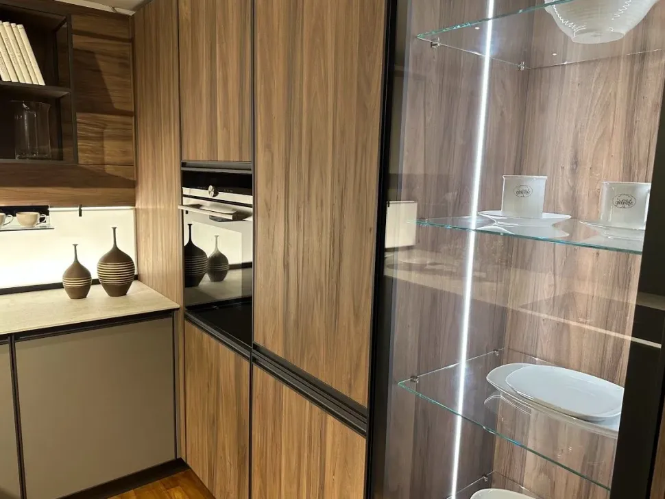 Cucina Kronos con penisola Arredo3 con uno sconto imperdibile