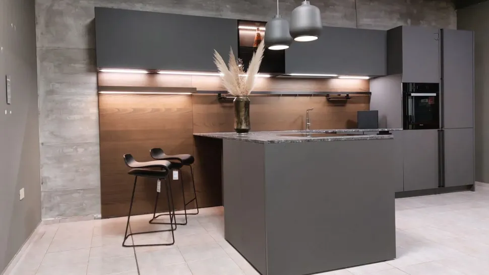 Cucina lineare in laccata opaco a prezzo scontato 45%