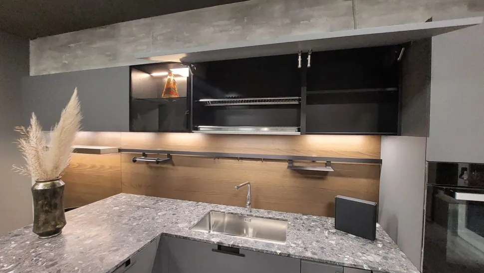 Cucina lineare in laccata opaco a prezzo scontato 45%