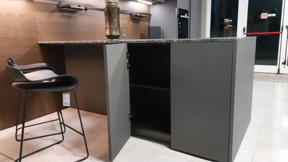 Cucina lineare in laccata opaco a prezzo scontato 45%