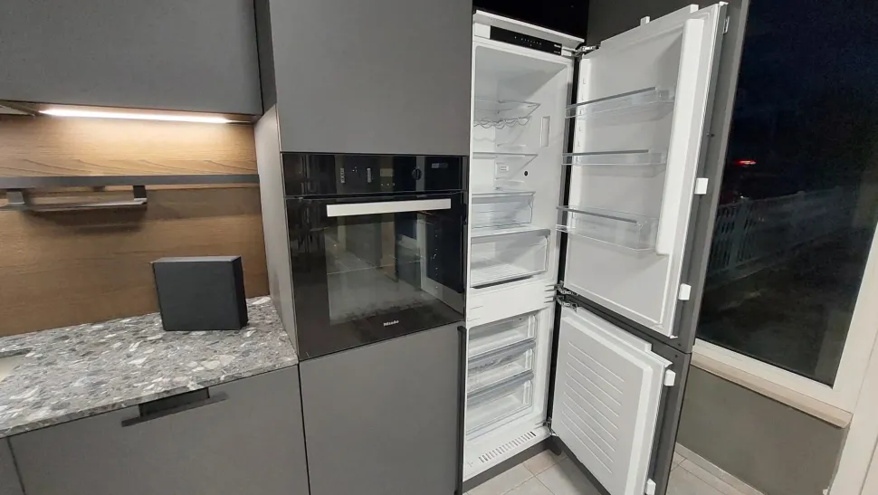 Cucina lineare in laccata opaco a prezzo scontato 45%