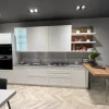 Cucina lineare in laccata opaco bianca Carattere a prezzo scontato