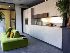 Cucina lineare in laccato opaco a prezzo ribassato 44%