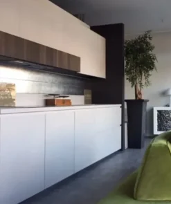 Cucina lineare in laccato opaco a prezzo ribassato 44%