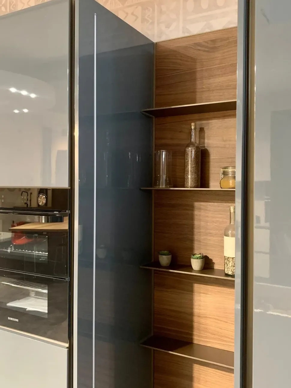 Cucina lineare in laccato lucido altri colori Color trend a prezzo ribassato