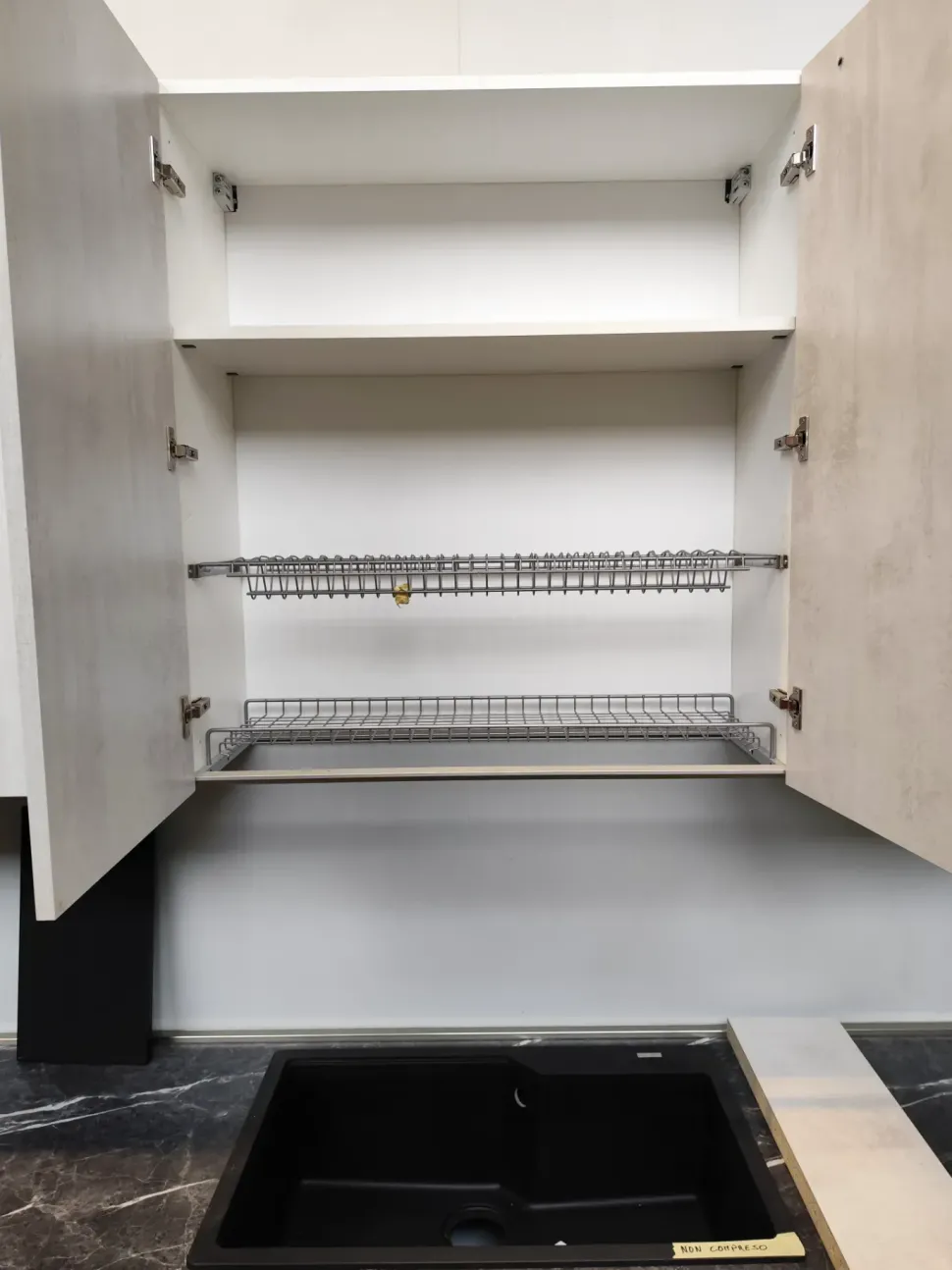 Cucina lineare in laminato materico a prezzo ribassato 52%