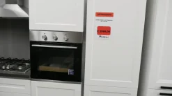 Cucina lineare in laminato materico bianca Dora a prezzo ribassato