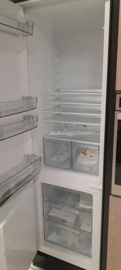 Cucina lineare in laminato materico a prezzo ribassato 50%