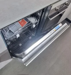 Cucina lineare in laminato materico altri colori Infinity maniglia grip a prezzo ribassato