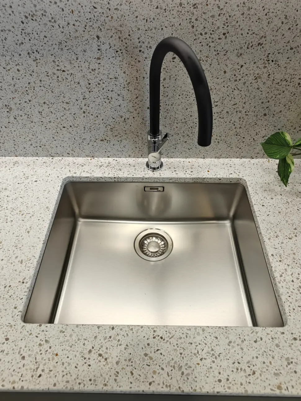 Cucina lineare in laminato opaco altri colori Jeometrica a prezzo scontato