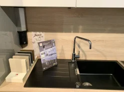 Cucina lineare in laminato lucido bianca 808 inox a prezzo ribassato