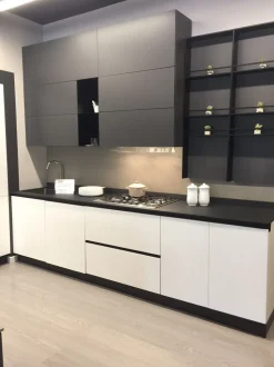 Cucina lineare in polimerico opaco a prezzo ribassato