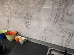 Cucina lineare in polimerico opaco grigia Yaris a prezzo scontato