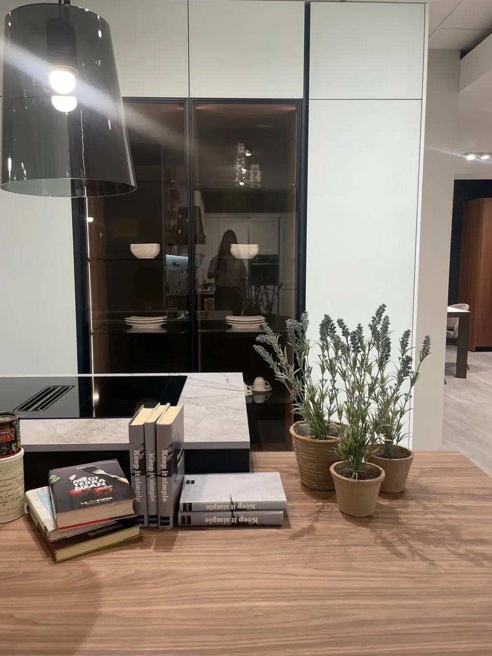 Cucina lineare in vetro a prezzo ribassato 56%