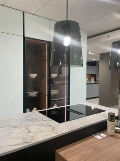 Cucina lineare in vetro a prezzo ribassato 56%