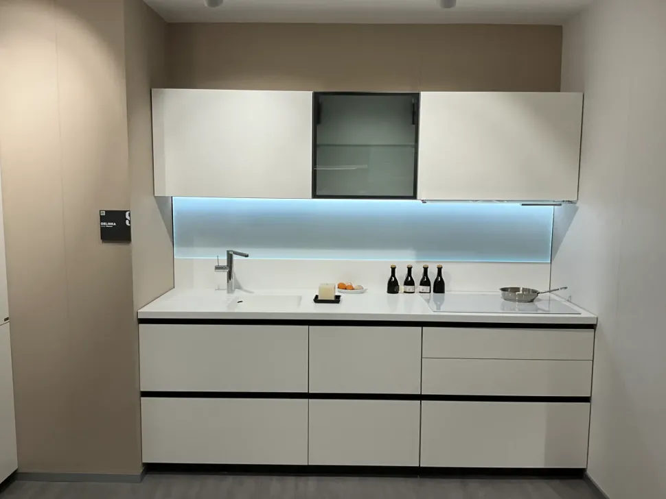 Cucina lineare moderna bianca Scavolini Delinea