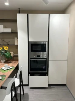 Cucina lineare moderna bianca Scavolini Delinea