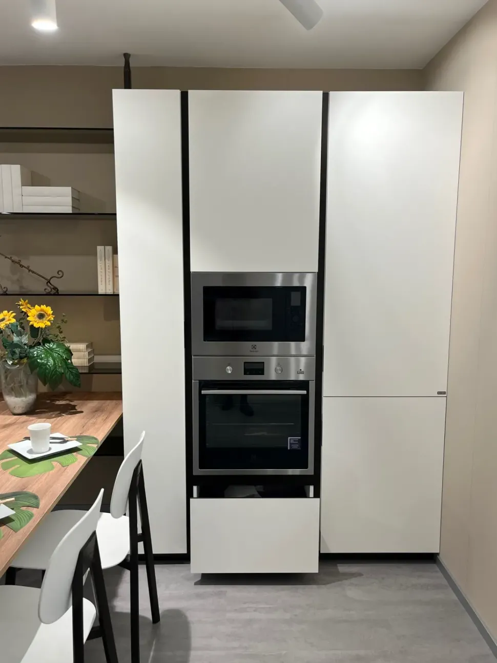 Cucina lineare moderna bianca Scavolini Delinea