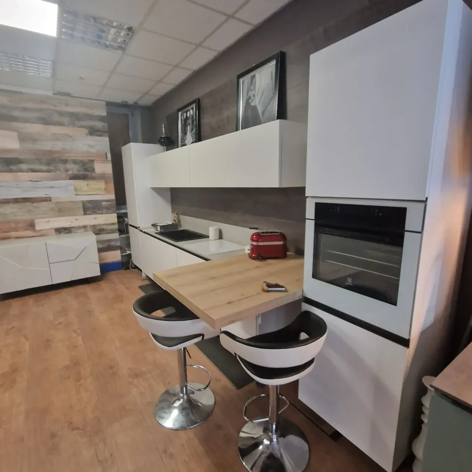 Cucina lineare moderna bianca Arredo3 Kaly a soli 9557 Euro