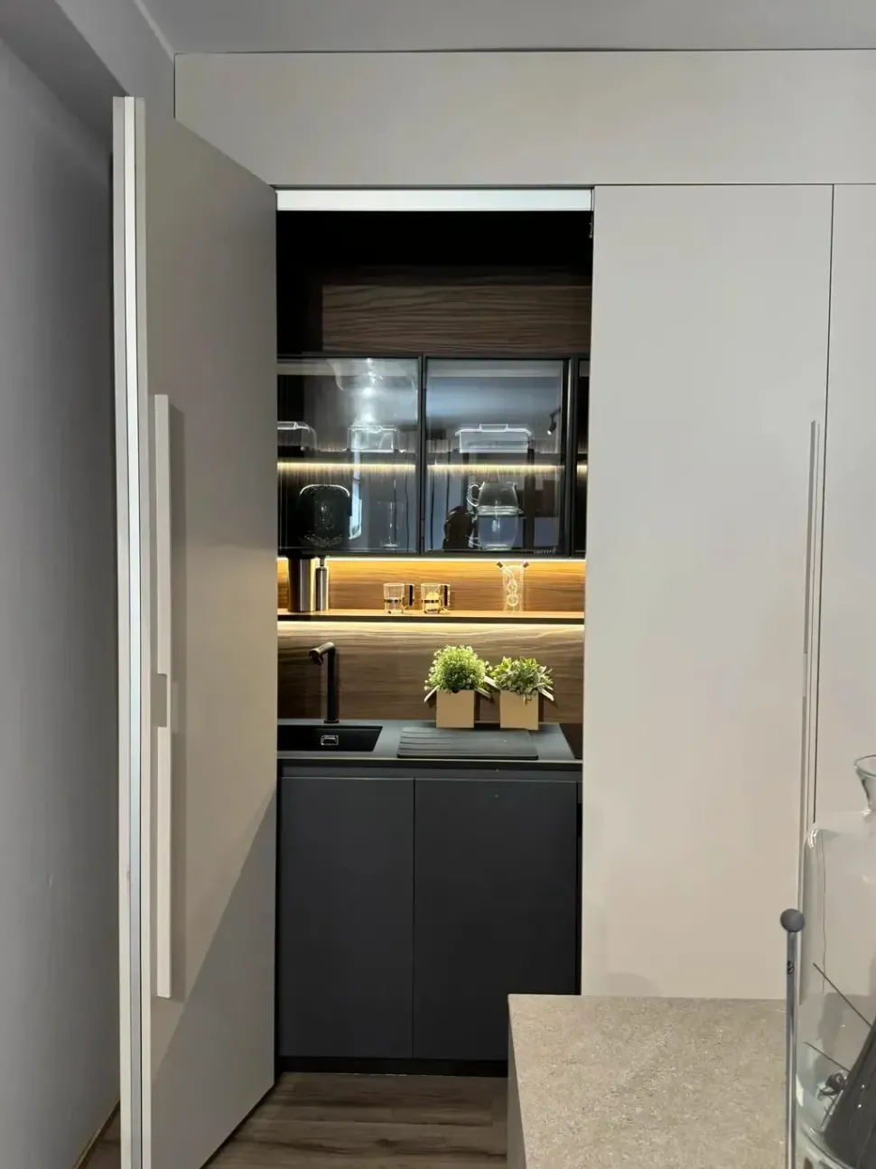 Cucina lineare moderna grigia Record cucine One a soli 15800 Euro